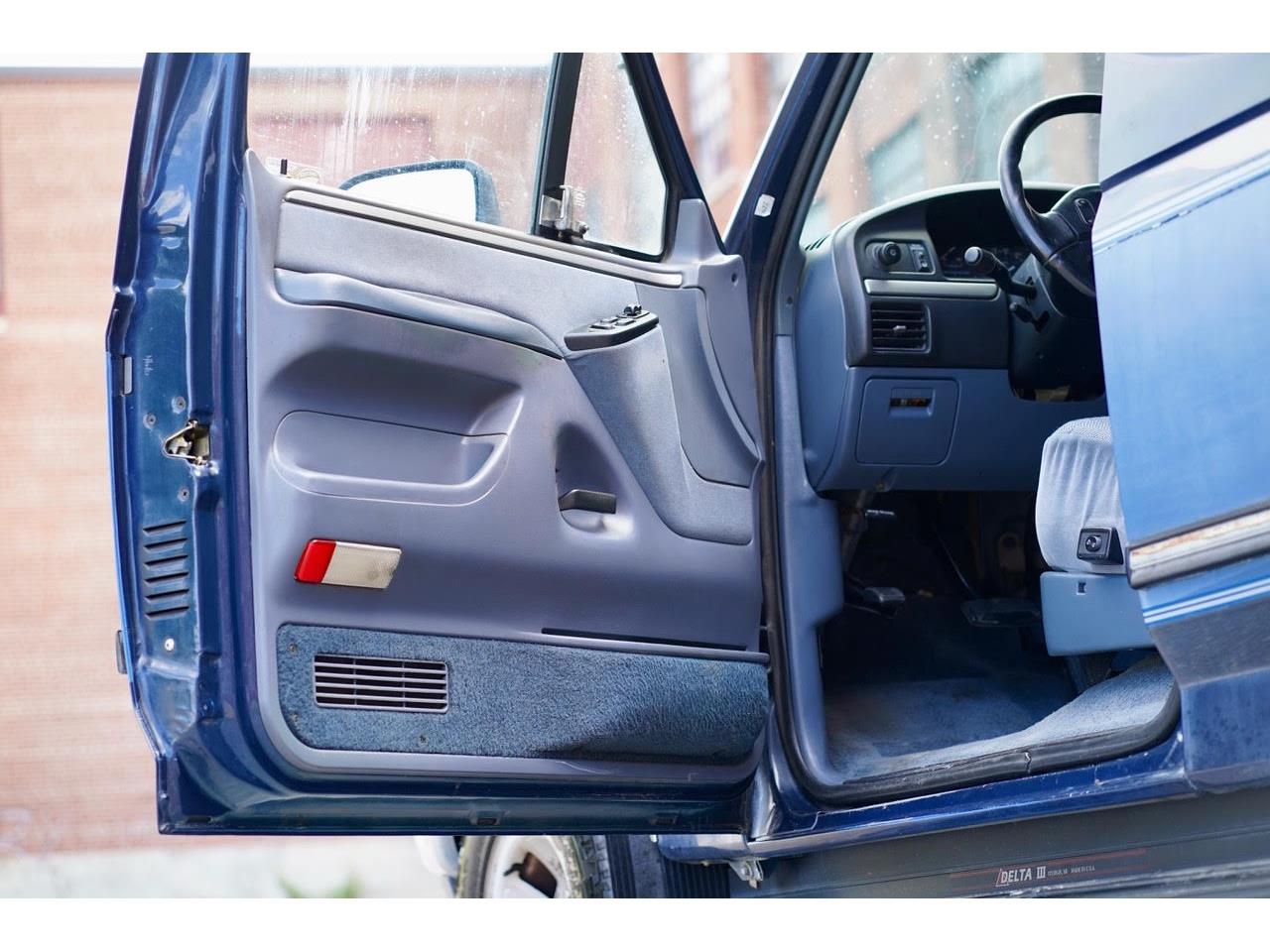 Ford-Bronco-1992-Two-Tone-Blue-Blue-amp-Grey-17