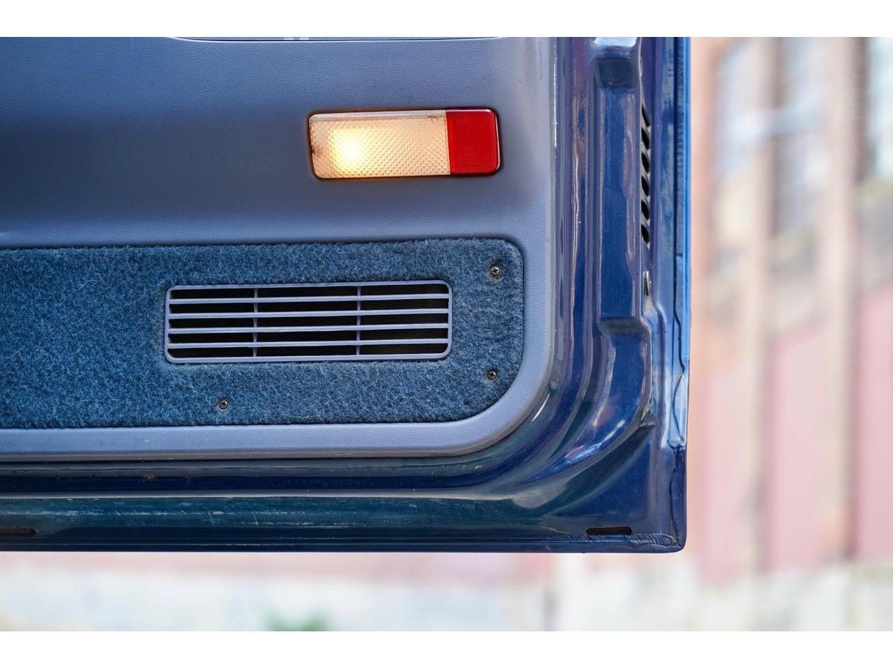 Ford-Bronco-1992-Two-Tone-Blue-Blue-amp-Grey-2