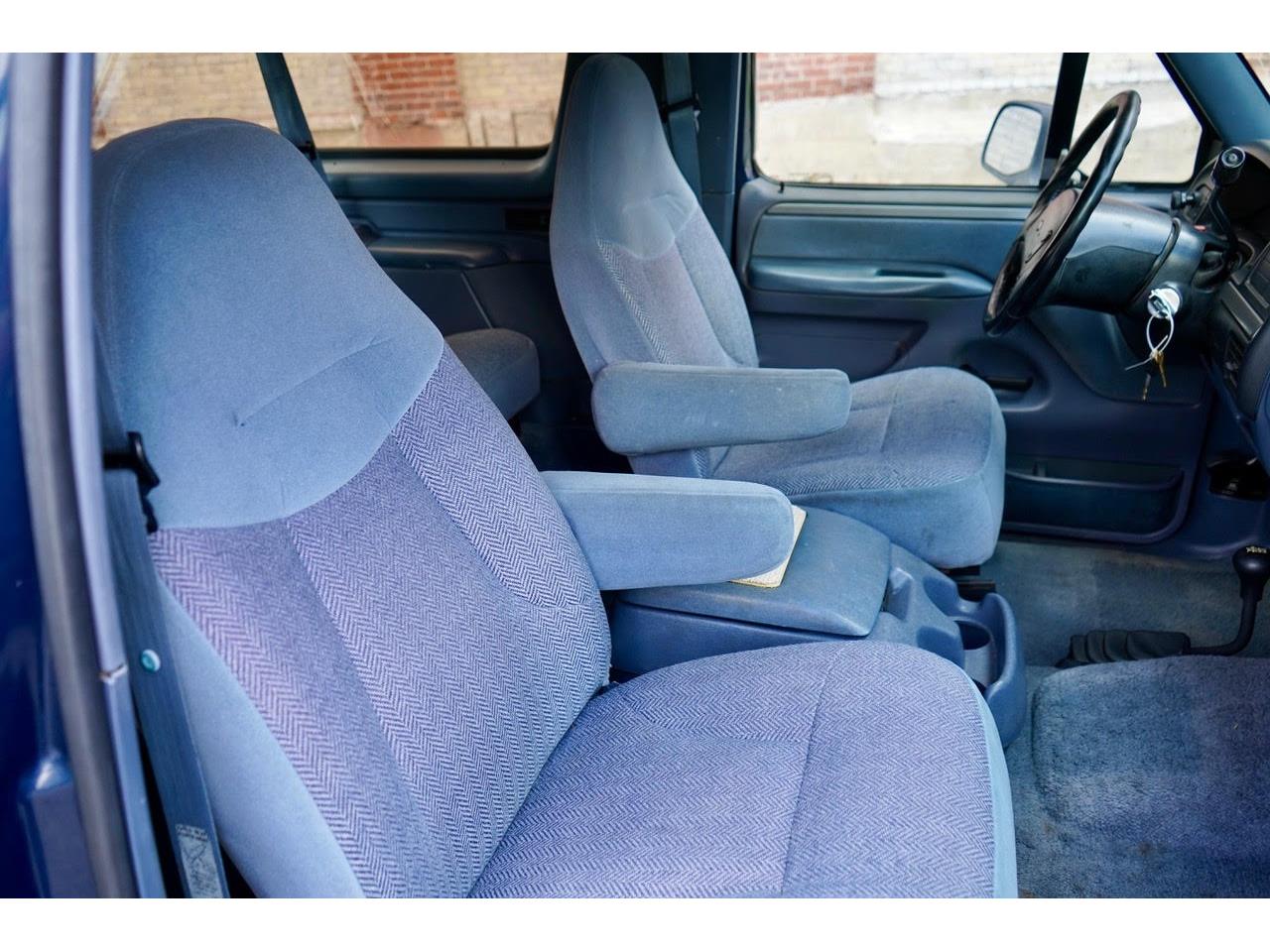Ford-Bronco-1992-Two-Tone-Blue-Blue-amp-Grey-28