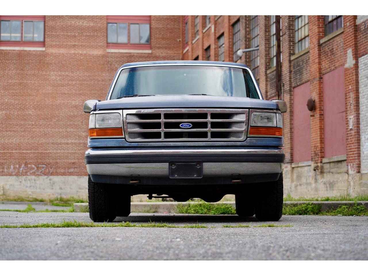Ford-Bronco-1992-Two-Tone-Blue-Blue-amp-Grey-7