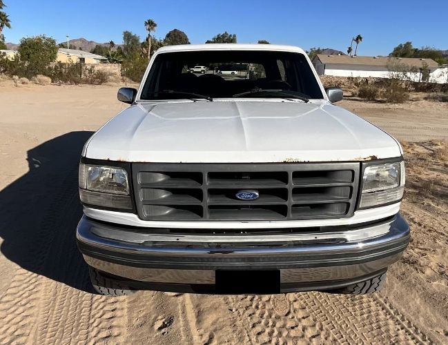 Ford-Bronco-1992-White-3