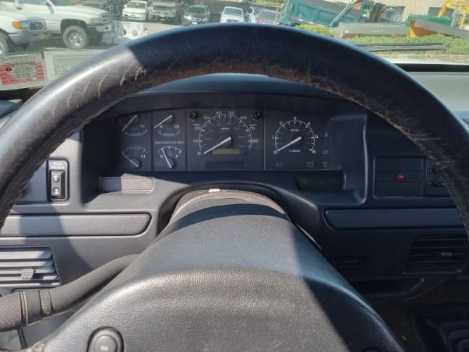 Ford-Bronco-1992-White-Charcoal-Gray-Cloth-26