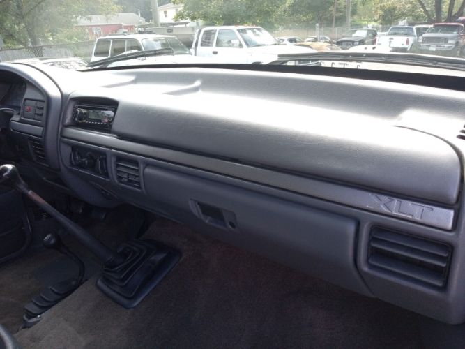 Ford-Bronco-1992-White-Charcoal-Gray-Cloth-30