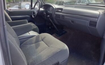 Ford-Bronco-1992-White-Charcoal-Gray-Cloth-38