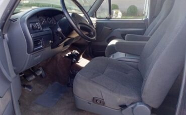 Ford-Bronco-1992-White-Charcoal-Gray-Cloth-5