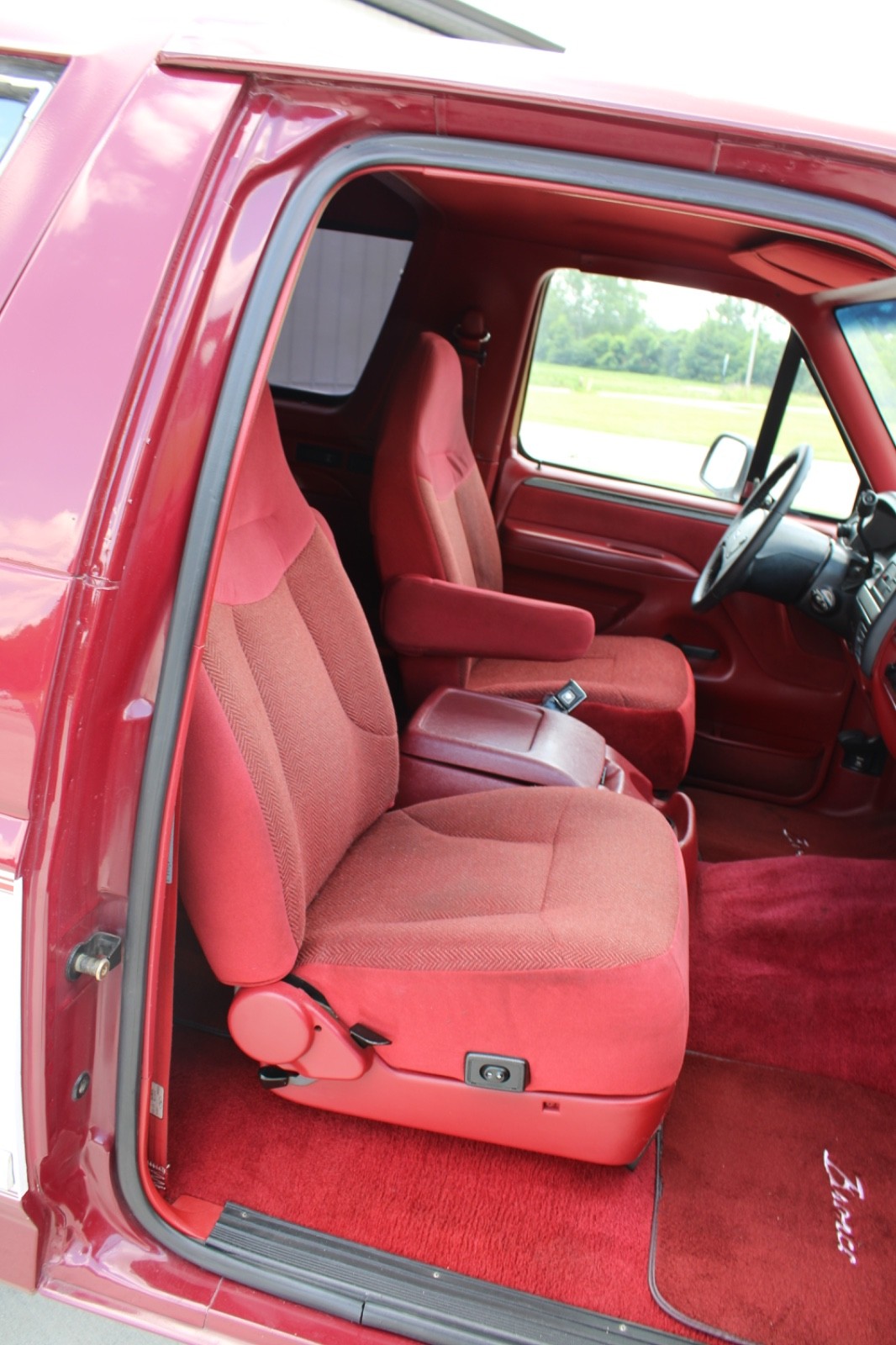 Ford-Bronco-1993-10