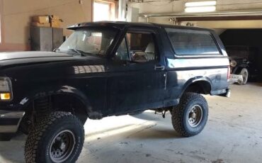 Ford-Bronco-1994-Black-Tan-2