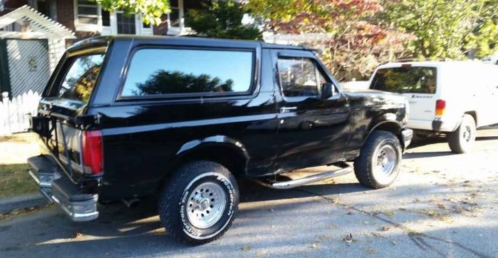 Ford-Bronco-1994-Black-Tan-5