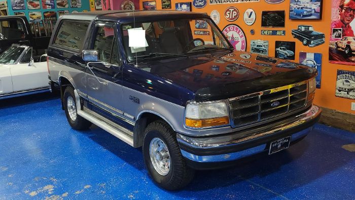 Ford-Bronco-1994-Blue-Gray-Leather-16