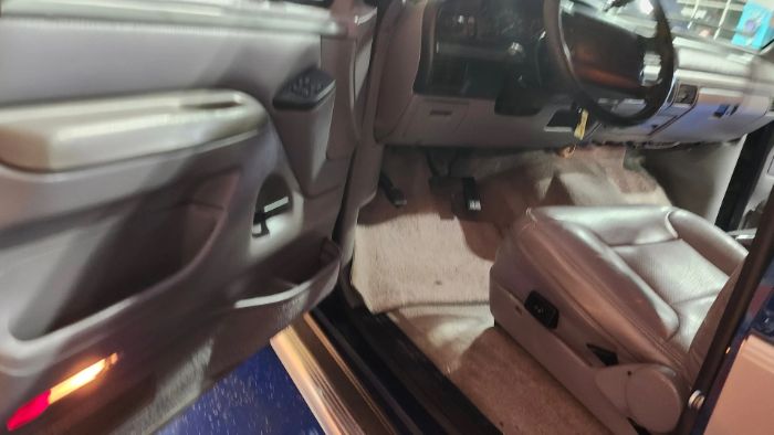 Ford-Bronco-1994-Blue-Gray-Leather