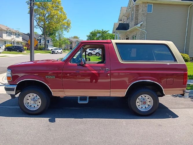 Ford-Bronco-1994-Red-Tan-Mocha-Leather-4