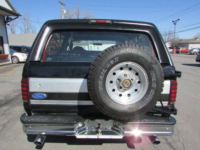 Ford-Bronco-1994-SUV-5