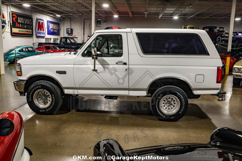 Ford-Bronco-1994-White-Tan-14