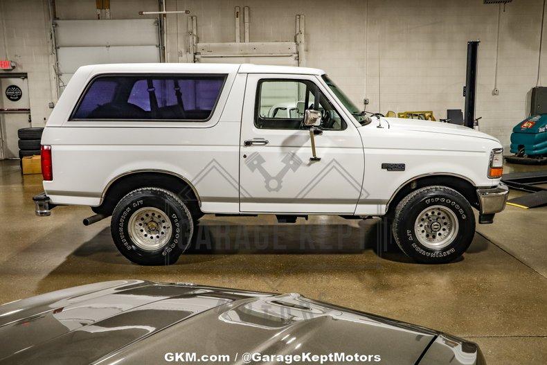 Ford-Bronco-1994-White-Tan-19