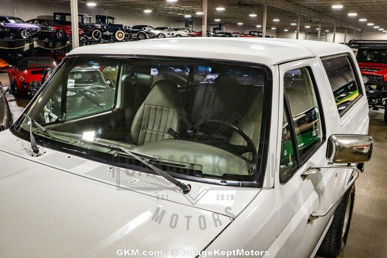 Ford-Bronco-1994-White-Tan-27