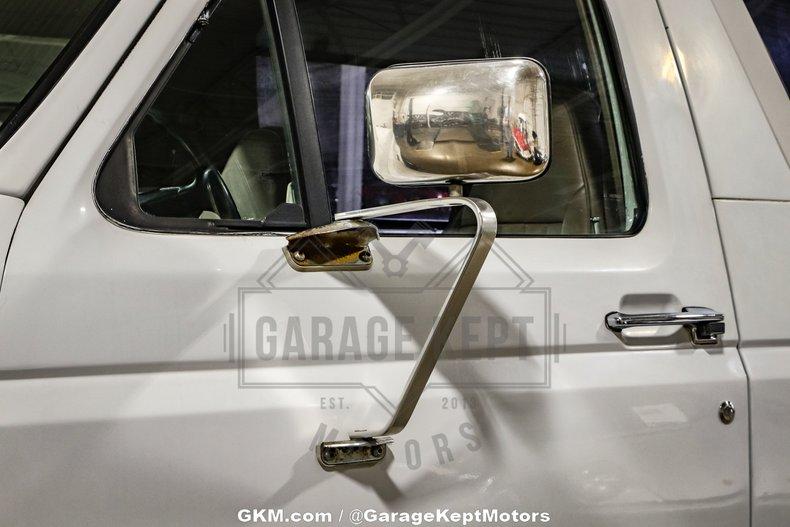 Ford-Bronco-1994-White-Tan-29