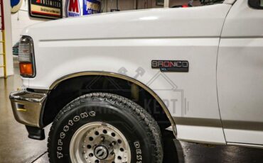 Ford-Bronco-1994-White-Tan-35