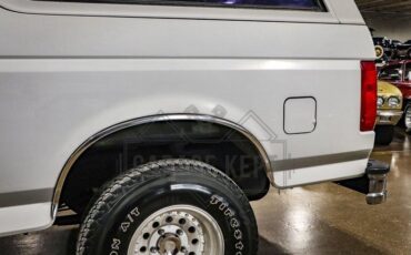 Ford-Bronco-1994-White-Tan-36