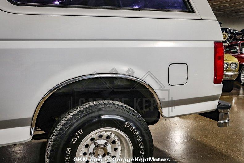 Ford-Bronco-1994-White-Tan-36
