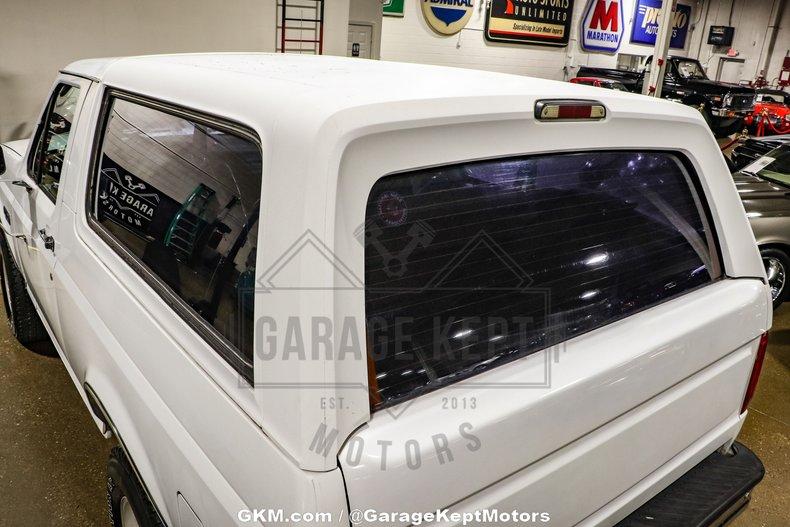 Ford-Bronco-1994-White-Tan-38