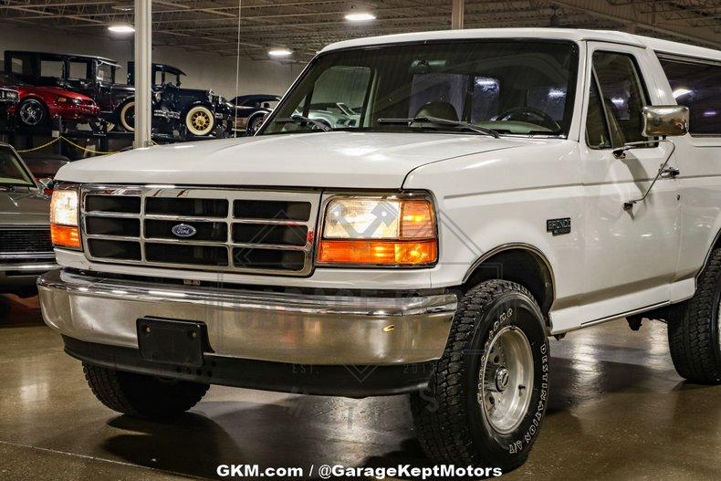 Ford-Bronco-1994-White-Tan-4