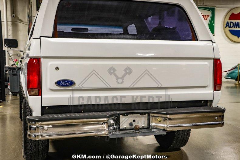 Ford-Bronco-1994-White-Tan-40