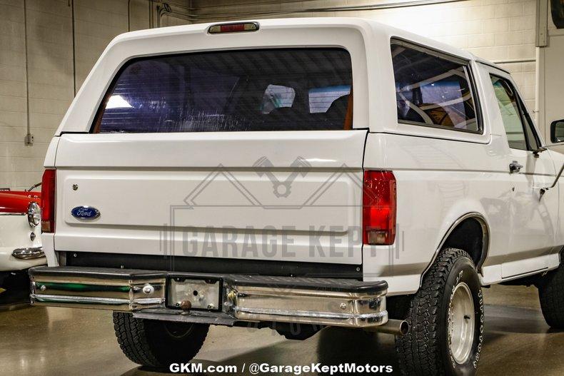 Ford-Bronco-1994-White-Tan-45