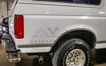 Ford-Bronco-1994-White-Tan-47