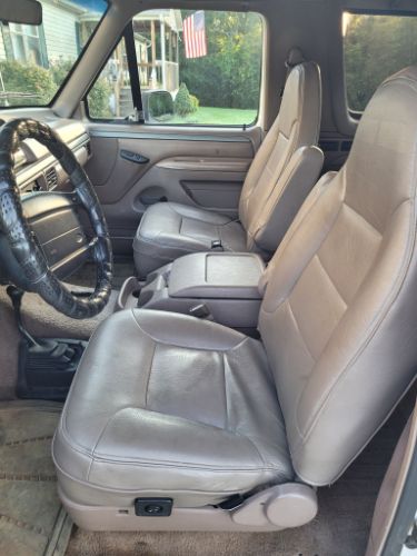 Ford-Bronco-1995-1