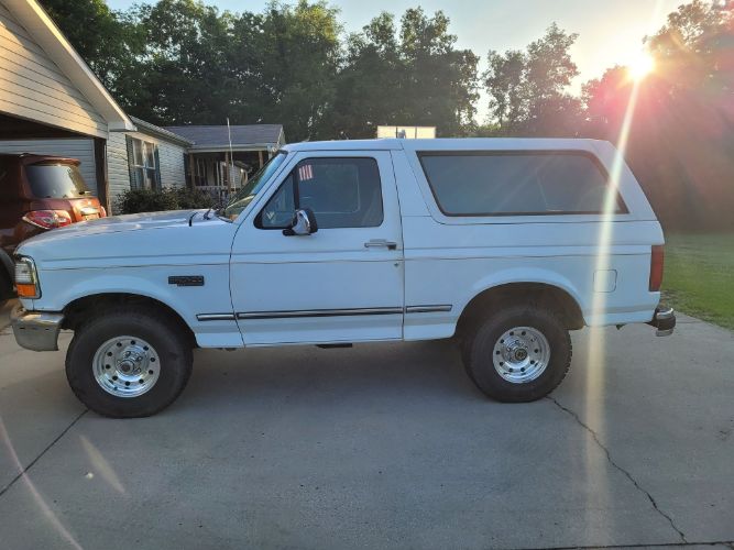 Ford-Bronco-1995-13
