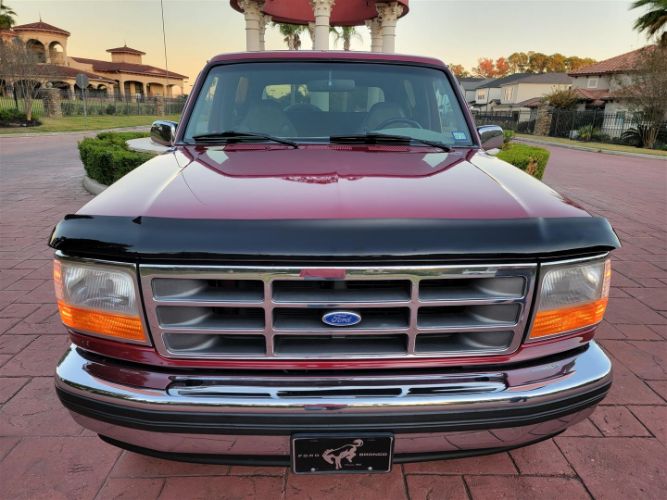 Ford-Bronco-1995-Red-Gray-1