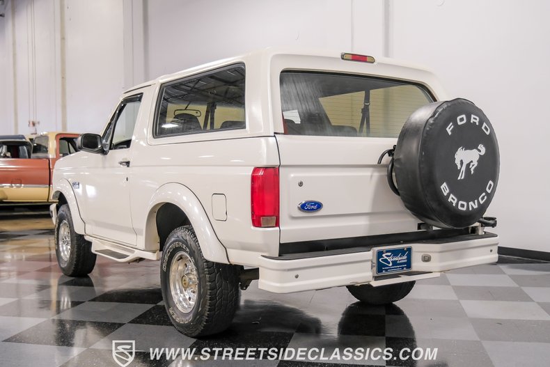 Ford-Bronco-1995-White-Pearl-Medium-Mocha-10