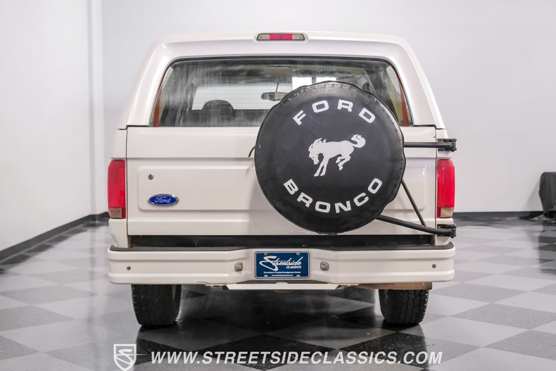 Ford-Bronco-1995-White-Pearl-Medium-Mocha-11