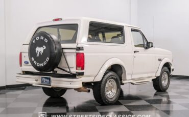Ford-Bronco-1995-White-Pearl-Medium-Mocha-14