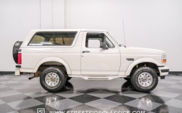 Ford-Bronco-1995-White-Pearl-Medium-Mocha-18