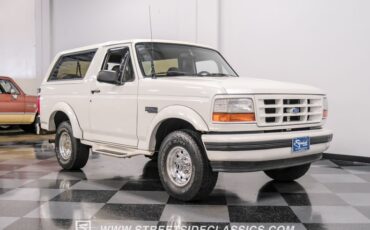 Ford-Bronco-1995-White-Pearl-Medium-Mocha-22