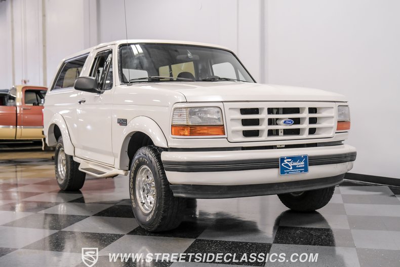 Ford-Bronco-1995-White-Pearl-Medium-Mocha-23