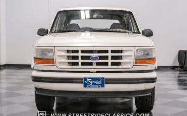 Ford-Bronco-1995-White-Pearl-Medium-Mocha-24
