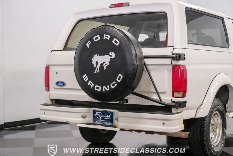 Ford-Bronco-1995-White-Pearl-Medium-Mocha-27