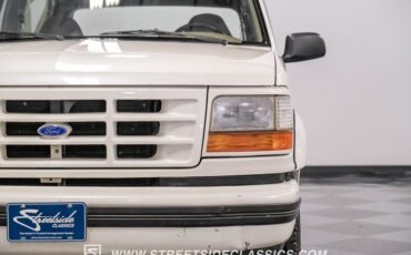 Ford-Bronco-1995-White-Pearl-Medium-Mocha-28