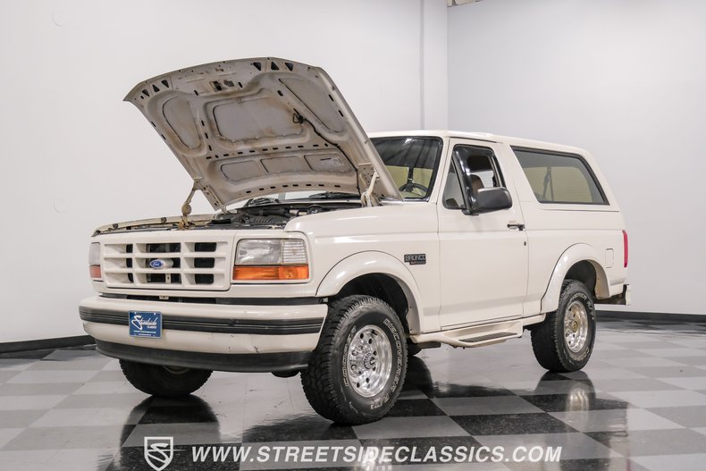 Ford-Bronco-1995-White-Pearl-Medium-Mocha-30