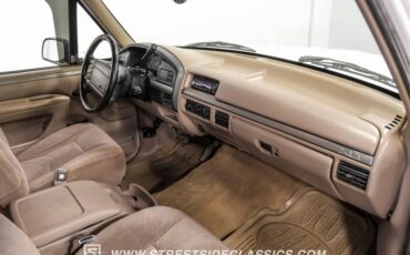 Ford-Bronco-1995-White-Pearl-Medium-Mocha-33