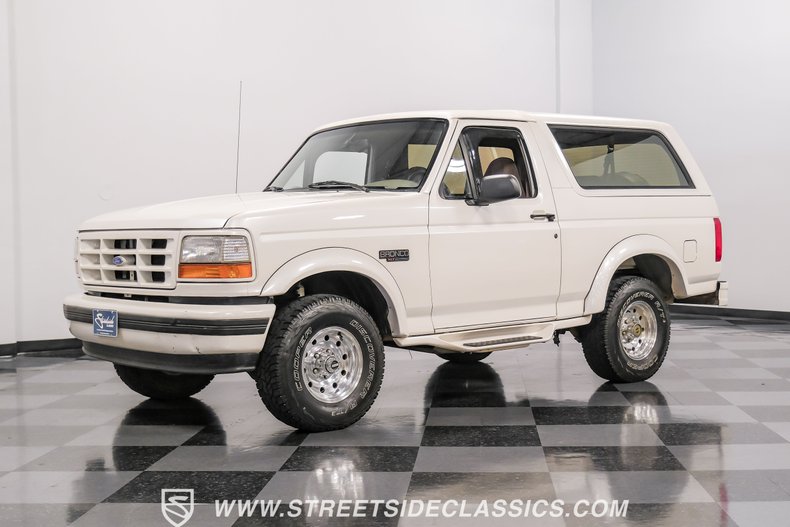 Ford-Bronco-1995-White-Pearl-Medium-Mocha-4