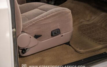 Ford-Bronco-1995-White-Pearl-Medium-Mocha-42