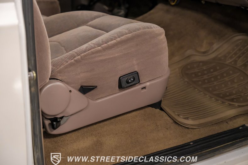Ford-Bronco-1995-White-Pearl-Medium-Mocha-42