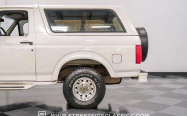 Ford-Bronco-1995-White-Pearl-Medium-Mocha-5