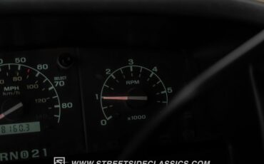 Ford-Bronco-1995-White-Pearl-Medium-Mocha-6