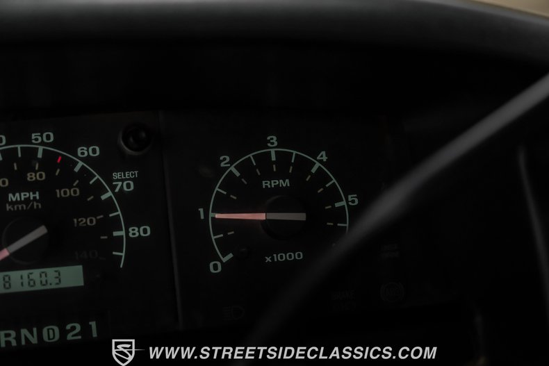 Ford-Bronco-1995-White-Pearl-Medium-Mocha-6