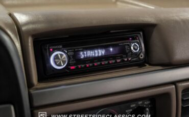 Ford-Bronco-1995-White-Pearl-Medium-Mocha-7