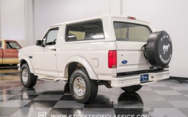 Ford-Bronco-1995-White-Pearl-Medium-Mocha-9